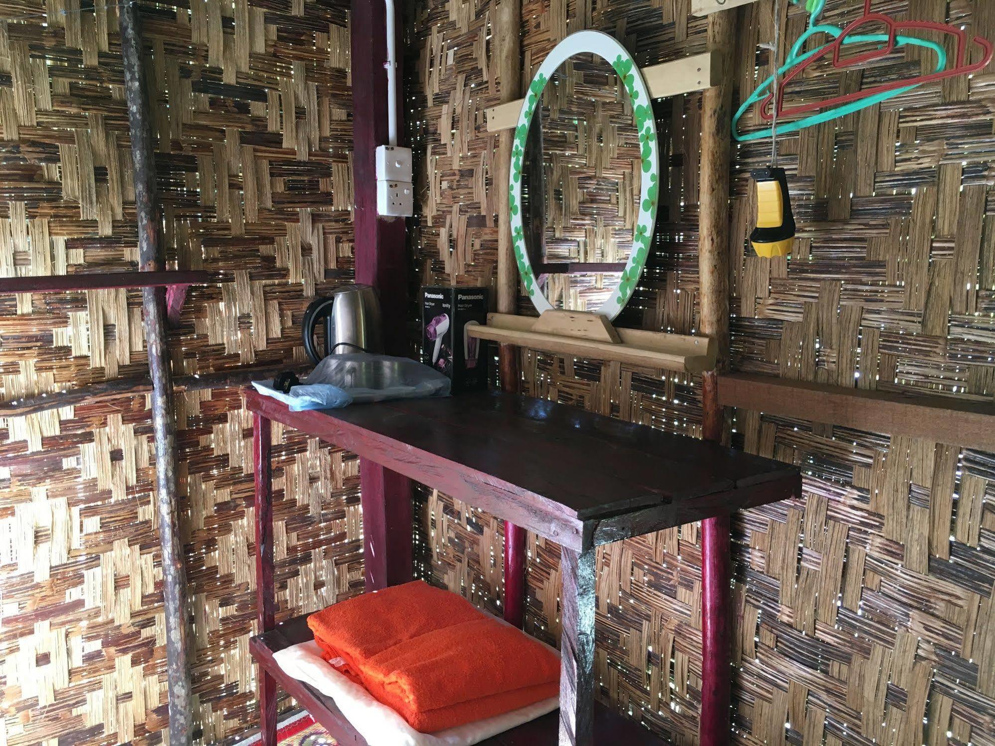 Rain Forest Inn Ringlet Экстерьер фото