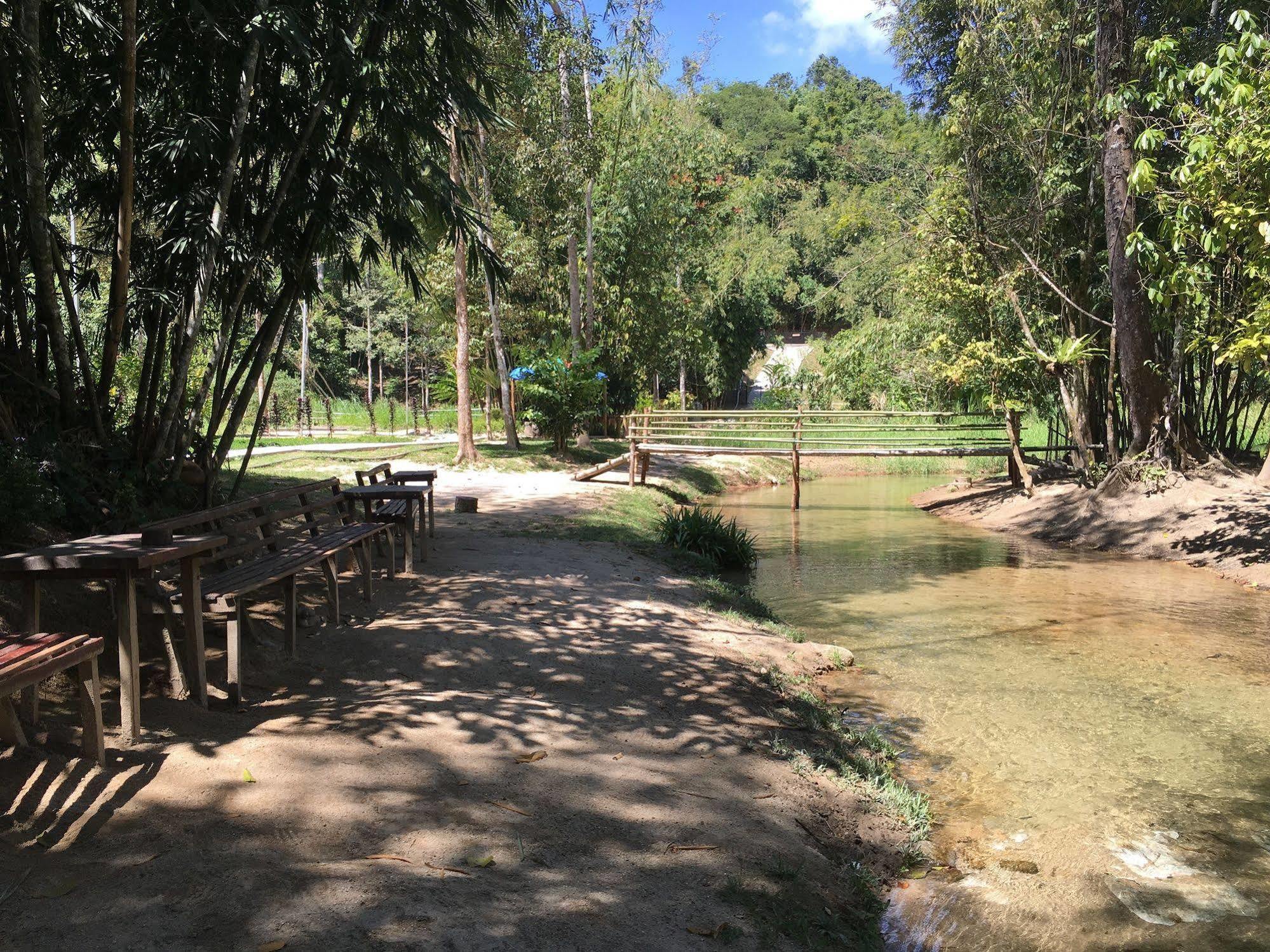 Rain Forest Inn Ringlet Экстерьер фото
